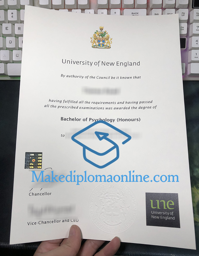 UNE Australia Degree